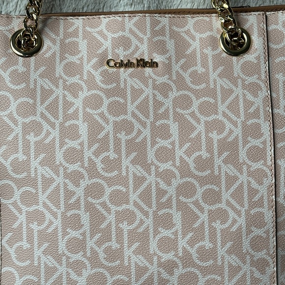 NWOT! Calvin Klein Pink & White Shoulder Bag - Picture 8 of 14